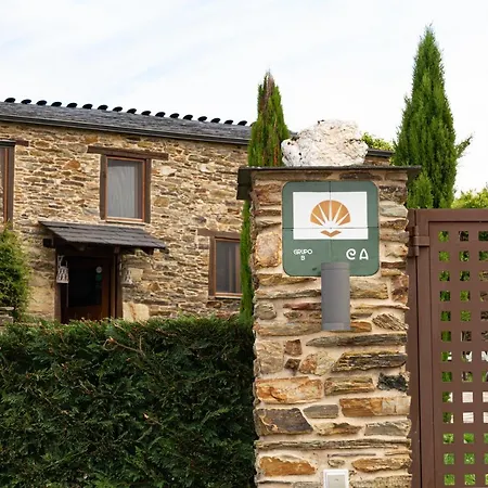 Complejo Rural Lar De Vies * A Pontenova